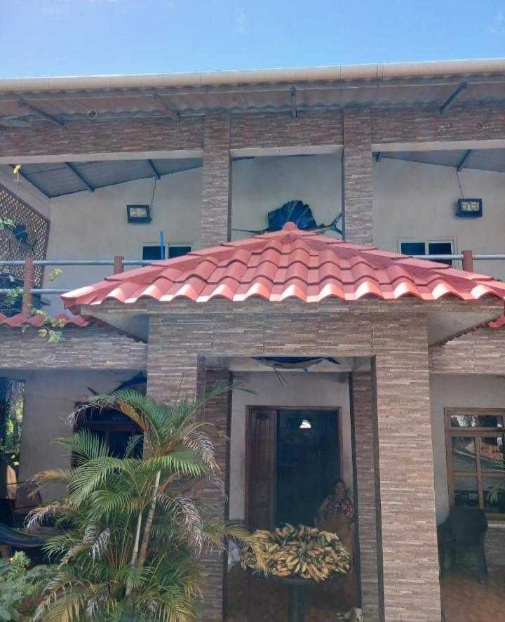 Hotel El Pez Dorado Rio Dulce Rio Dulce Town Exterior foto
